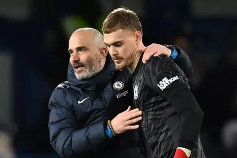 ماريسكا: يورجنسن أساسيا أمام بيتيس في نهائي دوري المؤتمر